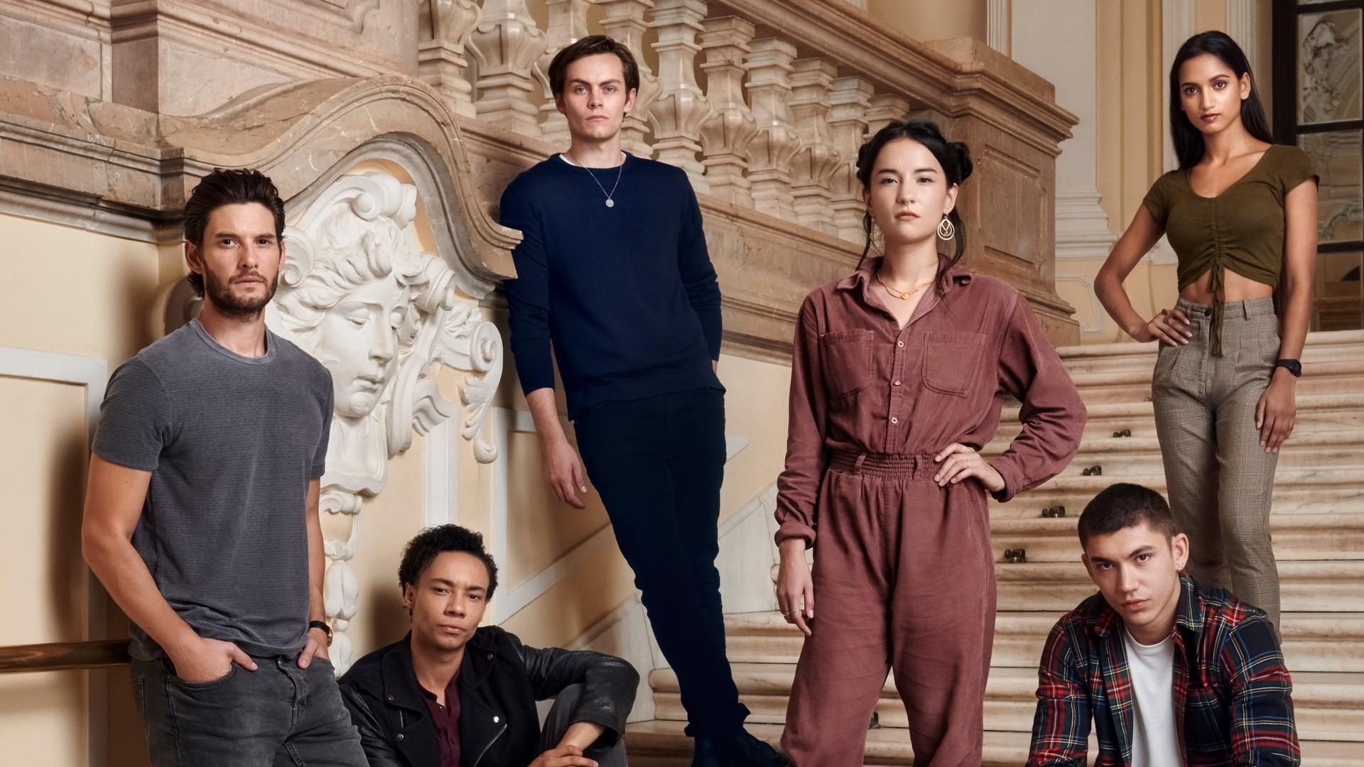 La Saga Des Cazalet Série Tv Shadow and Bone : La saga Grisha Série TV 2021 - Netflix - Casting